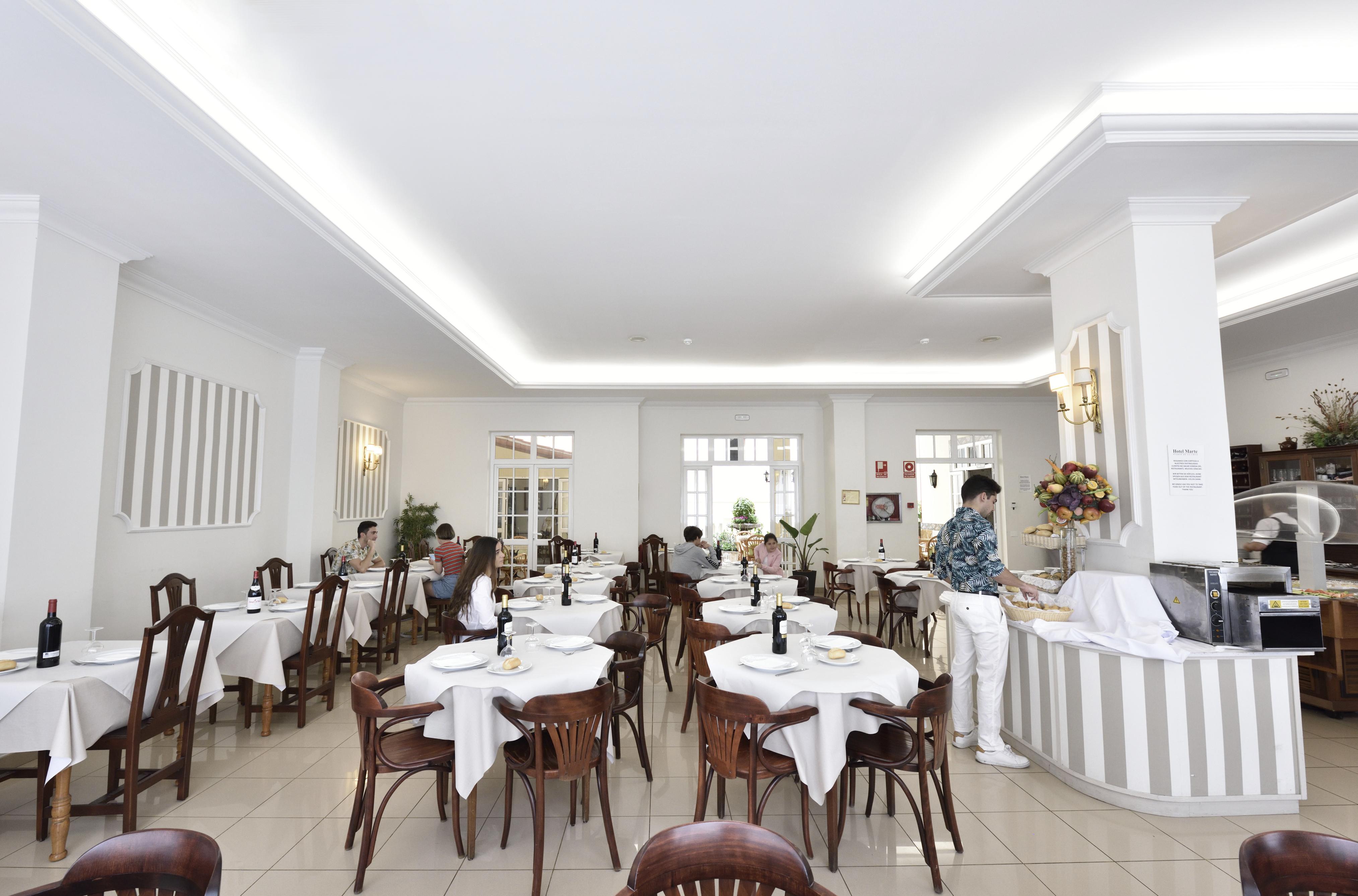 Hotel Marte ปูแอร์โตเดลาครูซ ภายนอก รูปภาพ
