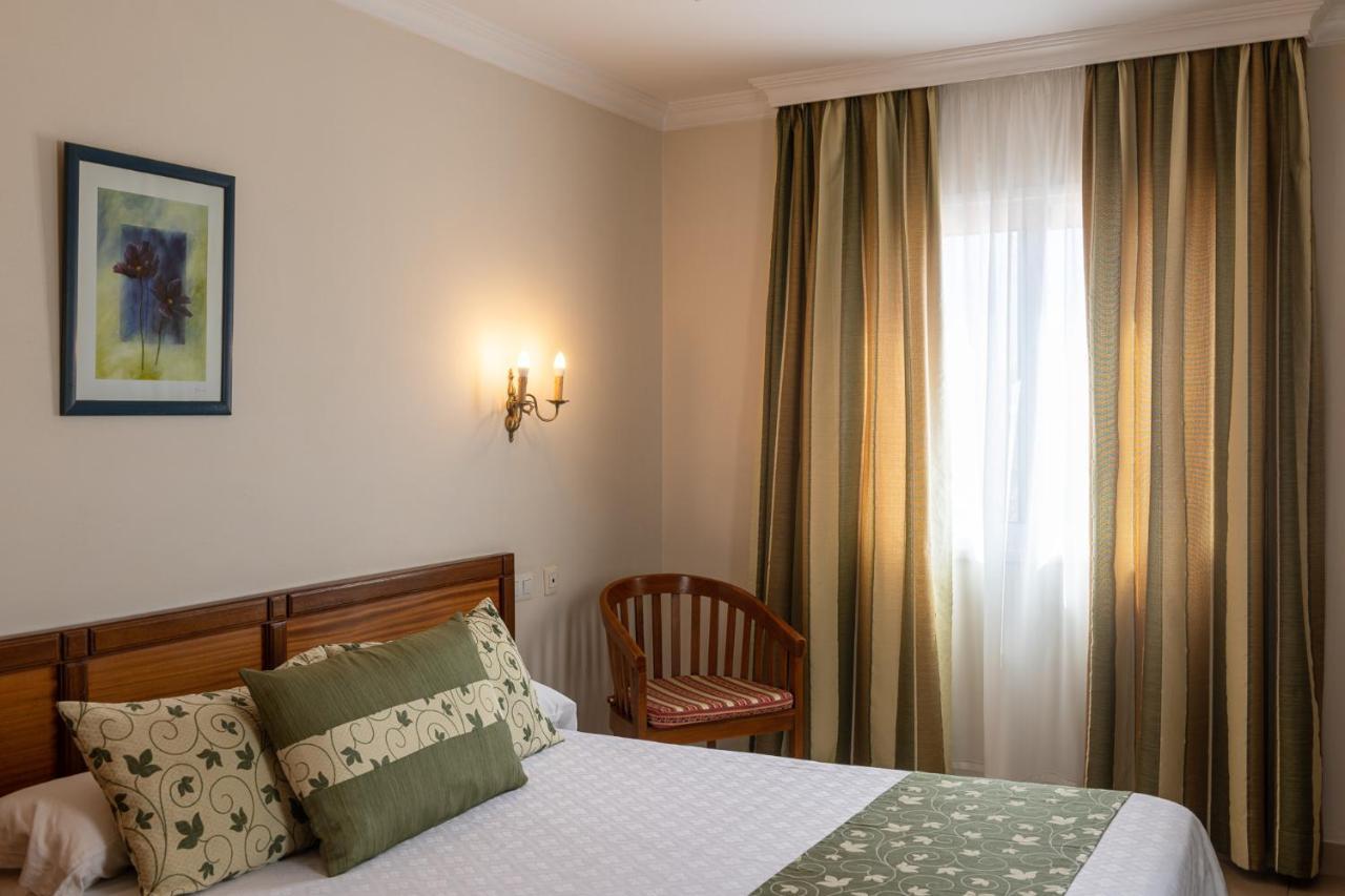 Hotel Marte ปูแอร์โตเดลาครูซ ภายนอก รูปภาพ