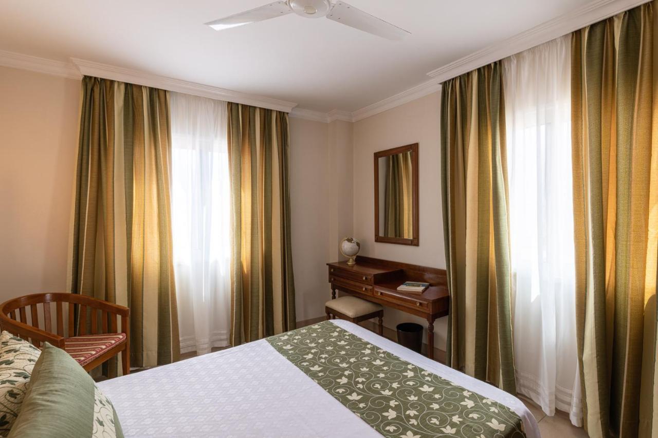 Hotel Marte ปูแอร์โตเดลาครูซ ภายนอก รูปภาพ