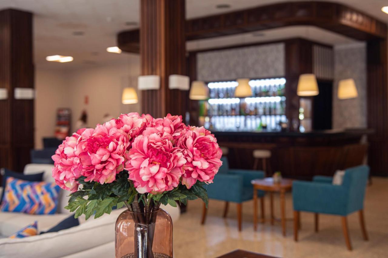 Hotel Marte ปูแอร์โตเดลาครูซ ภายนอก รูปภาพ