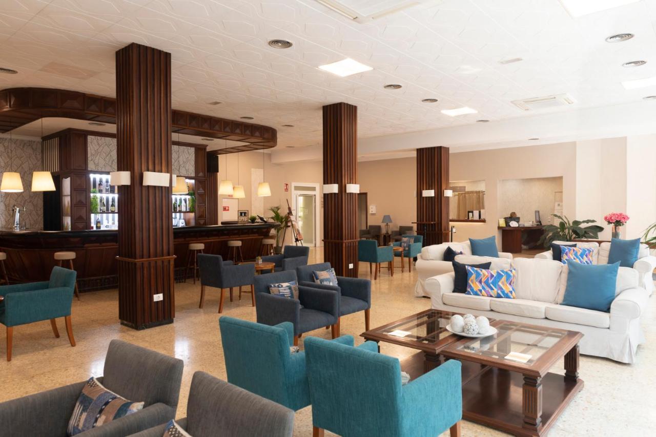 Hotel Marte ปูแอร์โตเดลาครูซ ภายนอก รูปภาพ